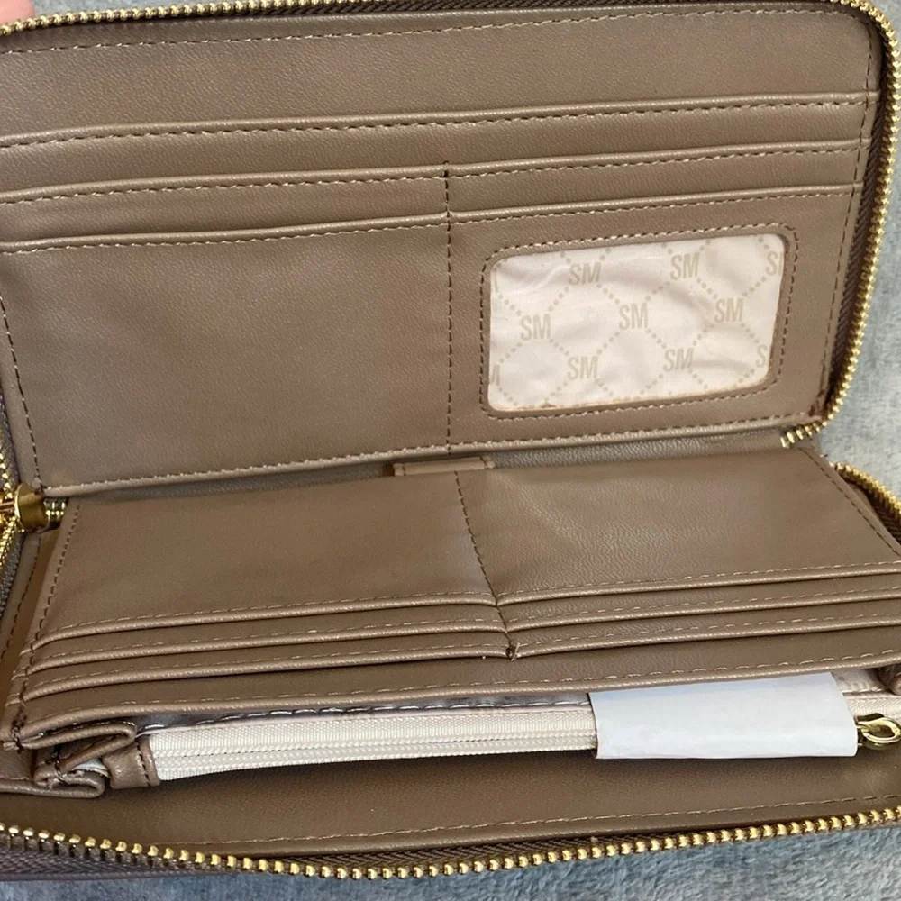 🤎STEVE MADDEN🤎Beviee Mushroom Zip Around Wallet/Wristlet